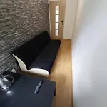 2051 Zwyciestwa 23 - Tanie - Samodzielne Zameldowanie - Self Check In Pansiyon Poznan