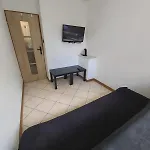 Pansiyon 2051 Zwyciestwa 23 - Tanie - Samodzielne Zameldowanie - Self Check In Poznan