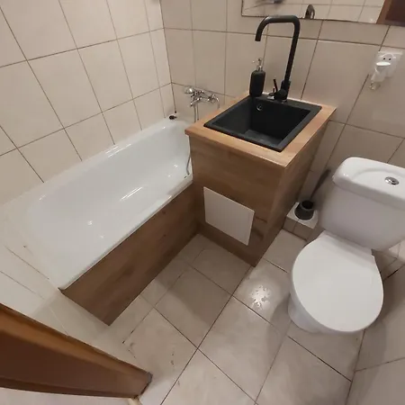 Проживання в сім'ї 2051 Zwyciestwa 23 - Tanie - Samodzielne Zameldowanie - Self Check In Познань