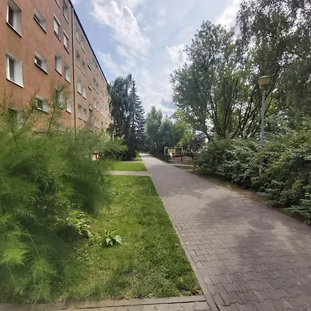 2051 Zwyciestwa 23 - Tanie - Samodzielne Zameldowanie - Self Check In Проживання в сім'ї *