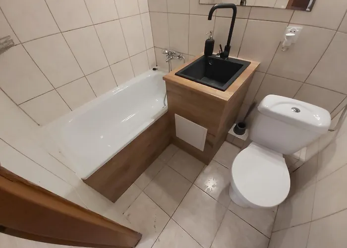 Pansiyon 2051 Zwyciestwa 23 - Tanie - Samodzielne Zameldowanie - Self Check In Poznan