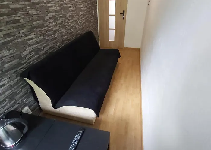 2051 Zwyciestwa 23 - Tanie - Samodzielne Zameldowanie - Self Check In Pansiyon Poznan